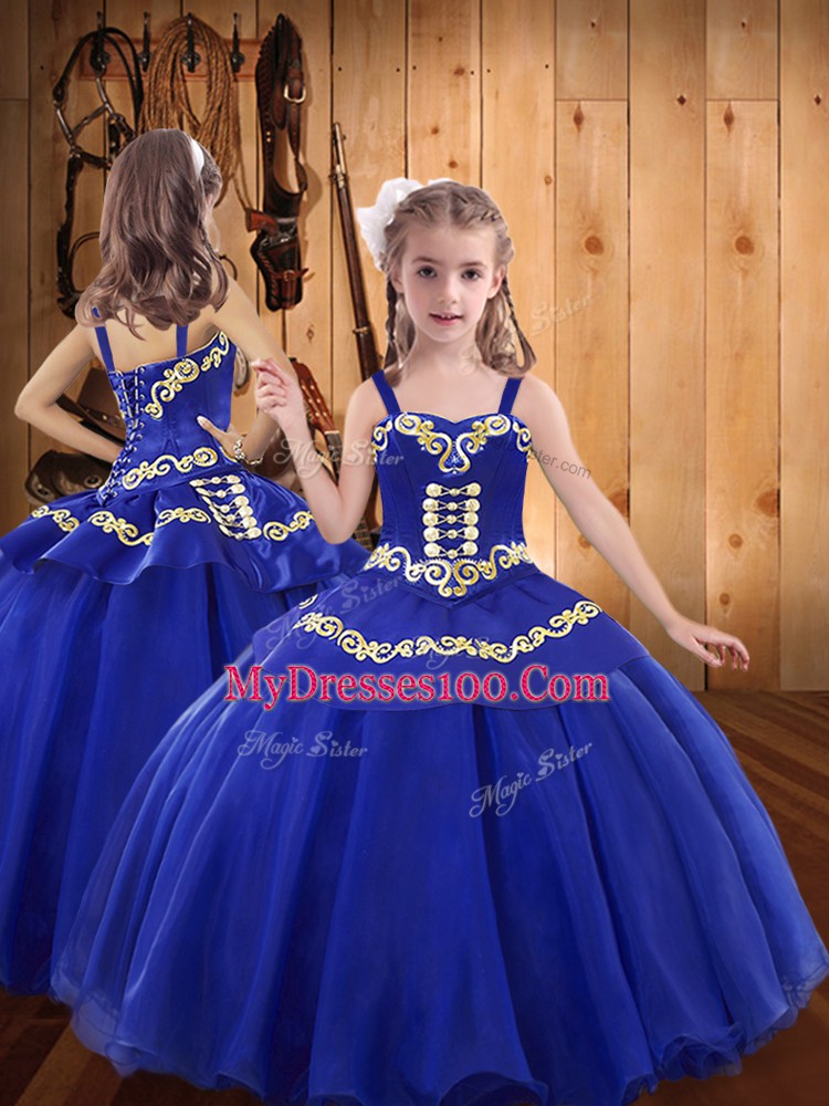 Sweetheart Sleeveless Tulle Quinceanera Gowns Embroidery Lace Up