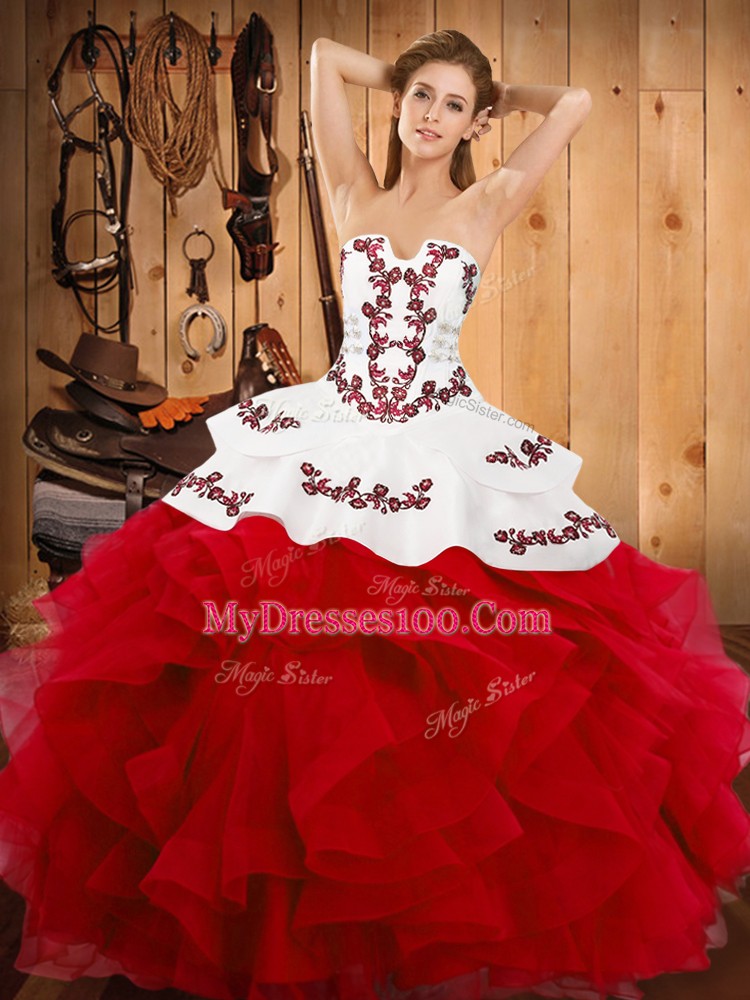Sleeveless Embroidery and Ruffles Lace Up Quinceanera Gown