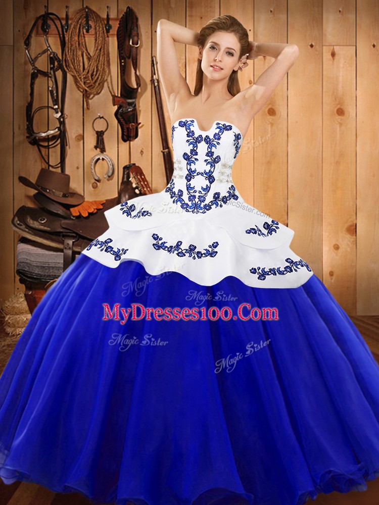 Unique Sleeveless Lace Up Floor Length Embroidery Ball Gown Prom Dress