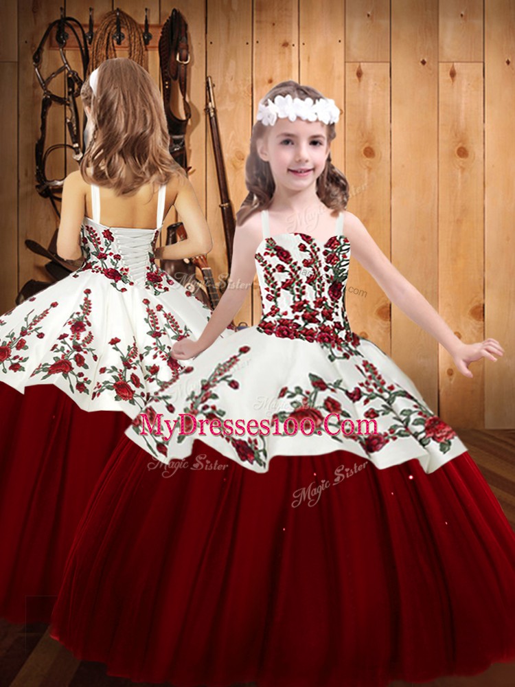 Sweetheart Sleeveless Tulle 15 Quinceanera Dress Embroidery Lace Up