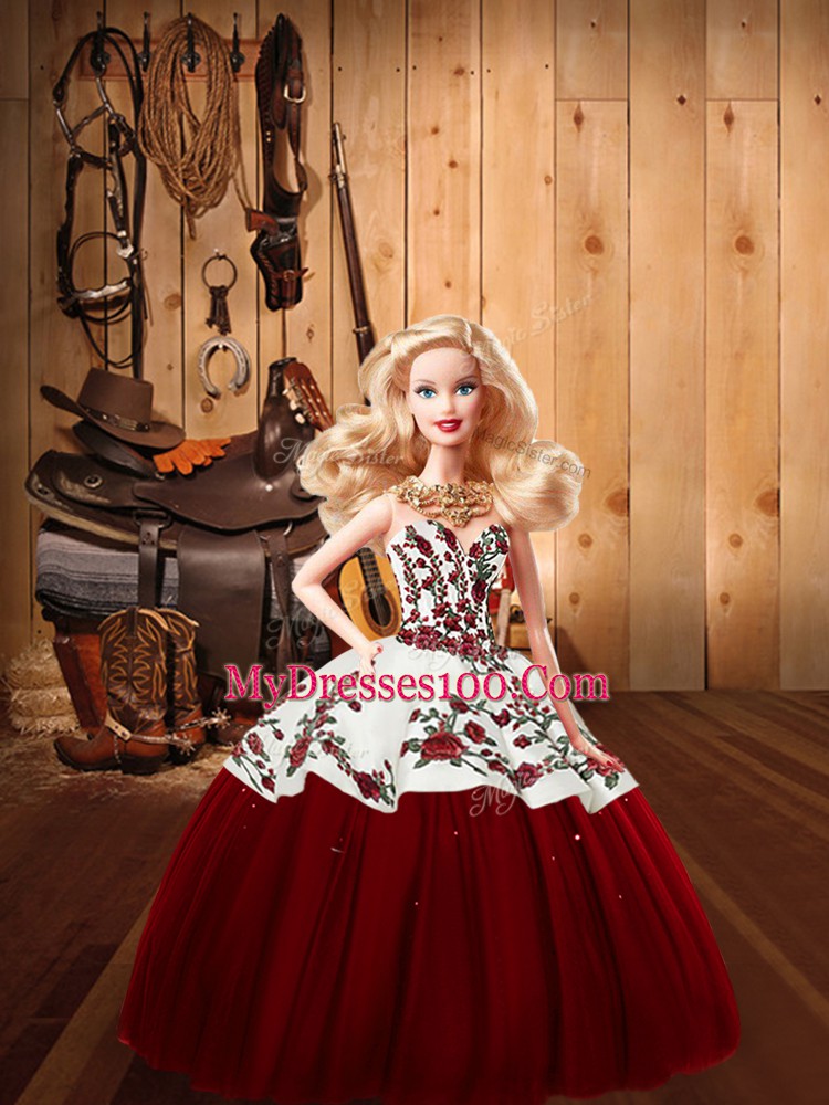 Sweetheart Sleeveless Tulle 15 Quinceanera Dress Embroidery Lace Up