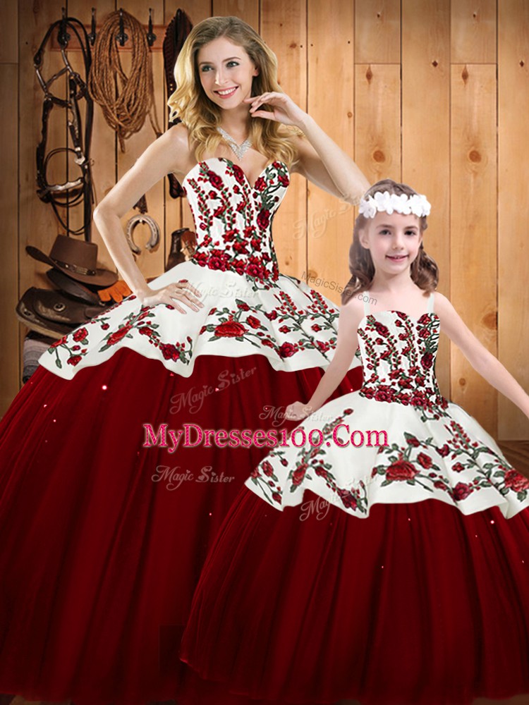 Sweetheart Sleeveless Tulle 15 Quinceanera Dress Embroidery Lace Up