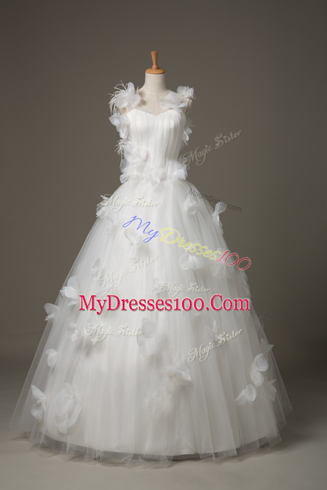 Classical Ball Gowns Wedding Gowns White V-neck Tulle Sleeveless Floor Length Lace Up