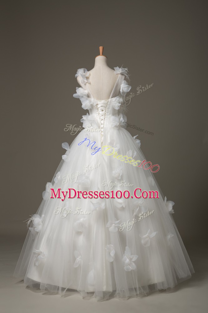 Classical Ball Gowns Wedding Gowns White V-neck Tulle Sleeveless Floor Length Lace Up