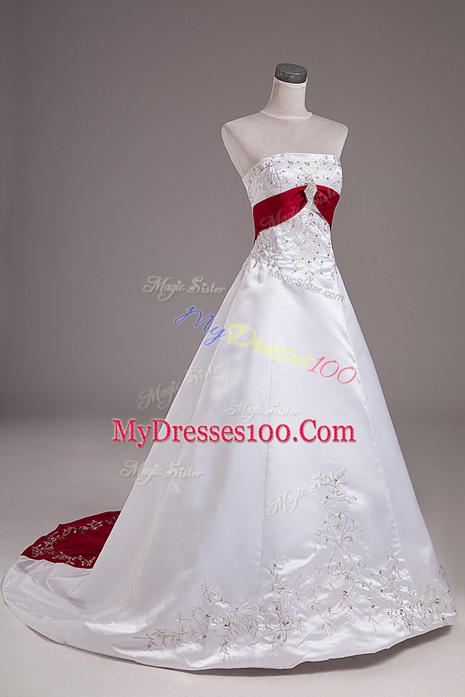 Lace Up Bridal Gown White for Wedding Party with Beading and Embroidery Brush Train