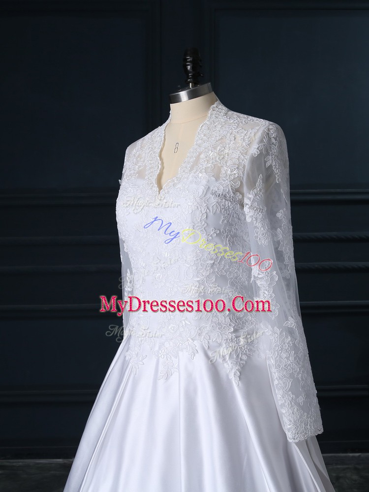 Clasp Handle Wedding Gowns White for Wedding Party with Lace Brush Train