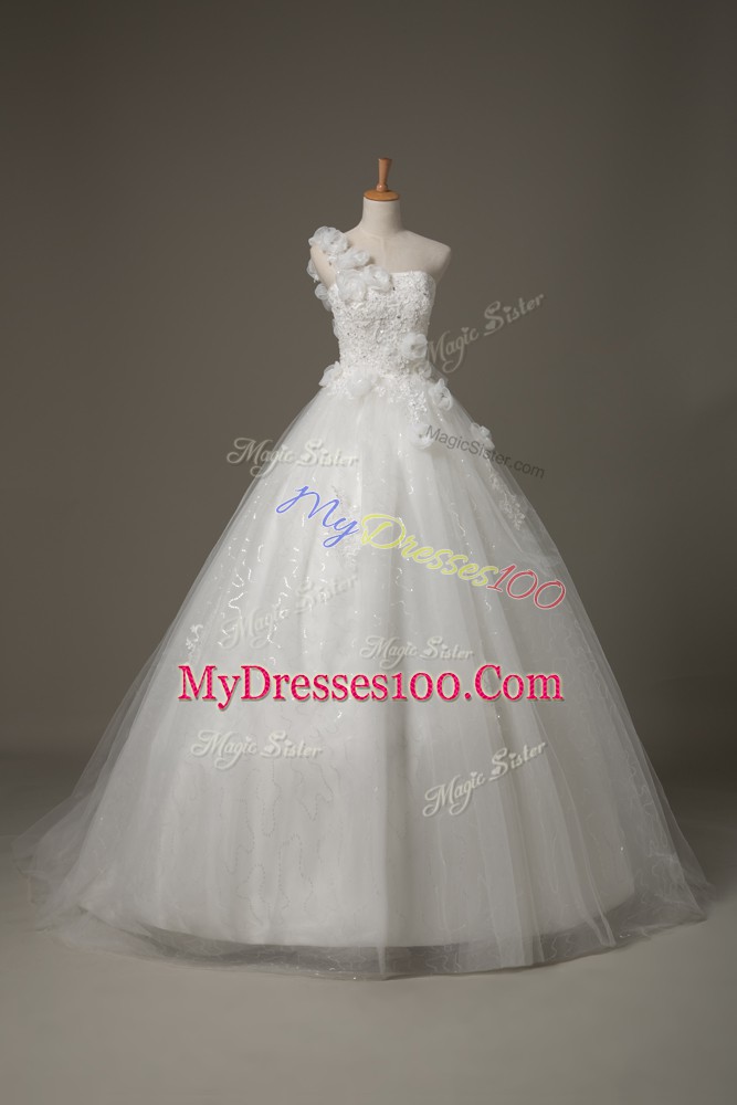 Hot Sale Brush Train Ball Gowns Wedding Dresses White One Shoulder Tulle Sleeveless Lace Up