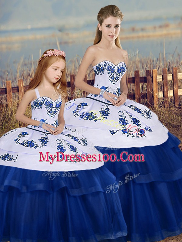 Clearance Royal Blue Tulle Lace Up Sweetheart Sleeveless Floor Length 15 Quinceanera Dress Embroidery and Bowknot