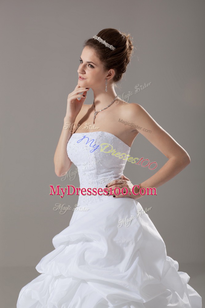 Smart White A-line Taffeta and Tulle Strapless Sleeveless Lace and Pick Ups Lace Up Wedding Gowns Brush Train