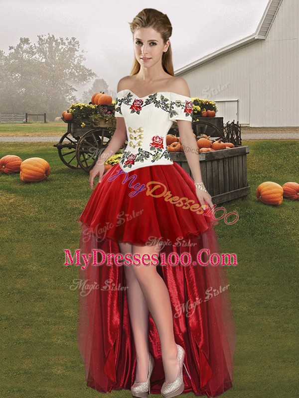 Vintage Floor Length White And Red Quinceanera Gowns Organza Sleeveless Embroidery