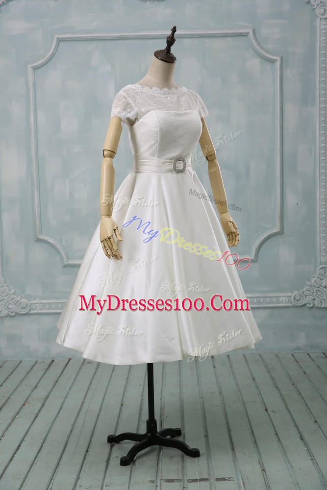 White Clasp Handle Scoop Lace and Sashes ribbons Wedding Dress Tulle Short Sleeves