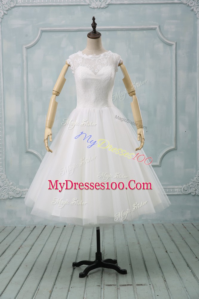 White Clasp Handle Scoop Lace and Sashes ribbons Wedding Dress Tulle Short Sleeves