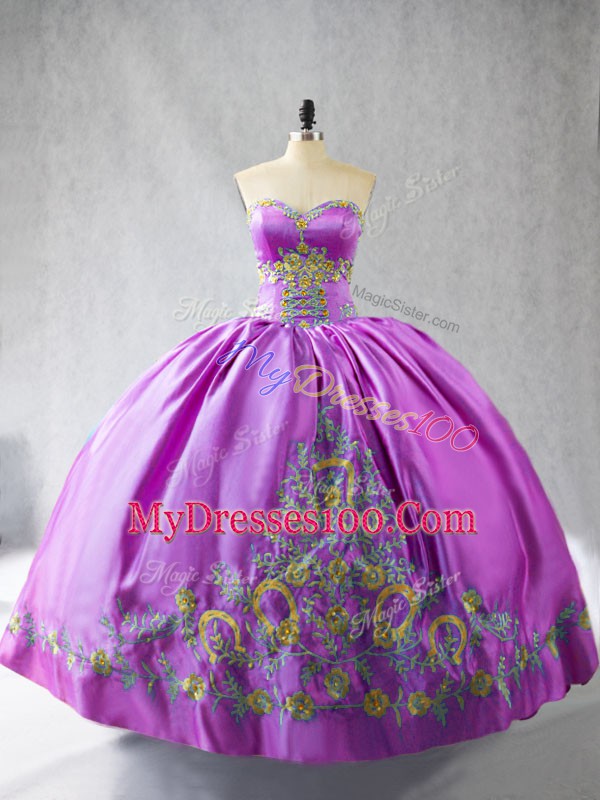 Luxury Satin Sweetheart Sleeveless Lace Up Embroidery Ball Gown Prom Dress in Lilac