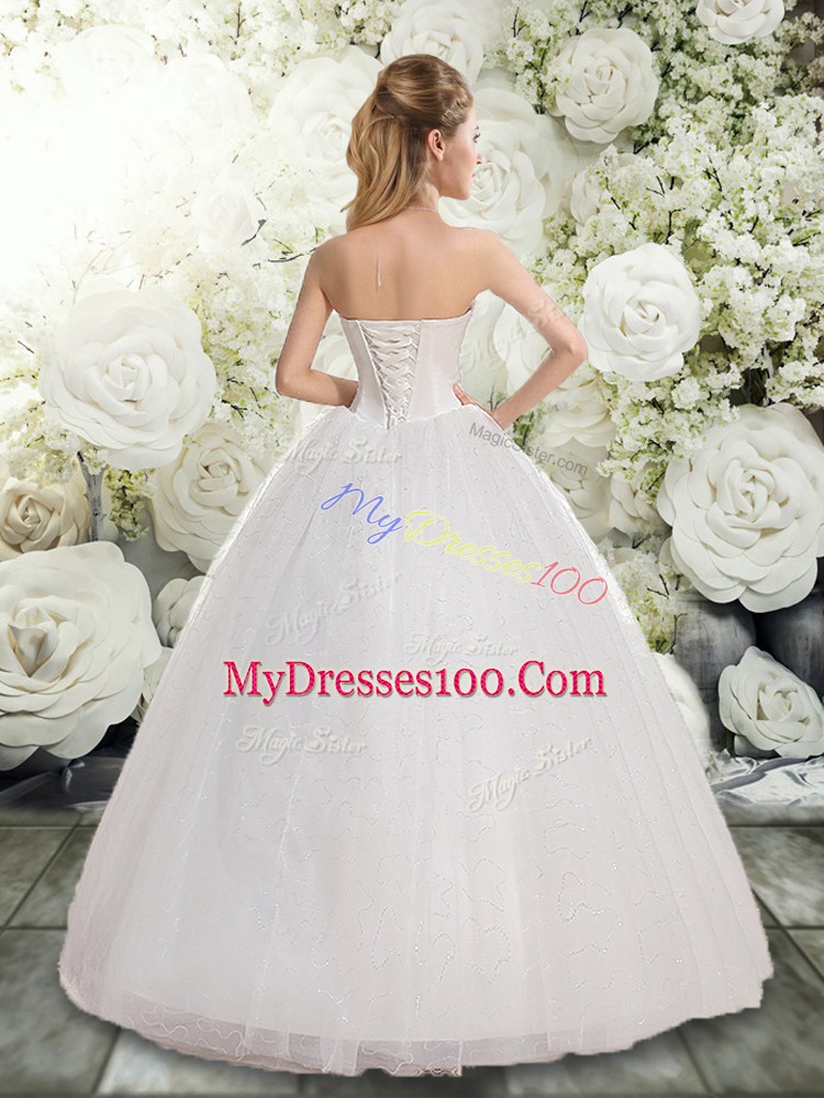 Luxury White Lace Up Sweetheart Beading Wedding Gown Tulle Sleeveless
