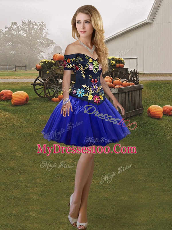 Custom Made Royal Blue Ball Gowns Tulle Off The Shoulder Sleeveless Embroidery Floor Length Lace Up Quince Ball Gowns