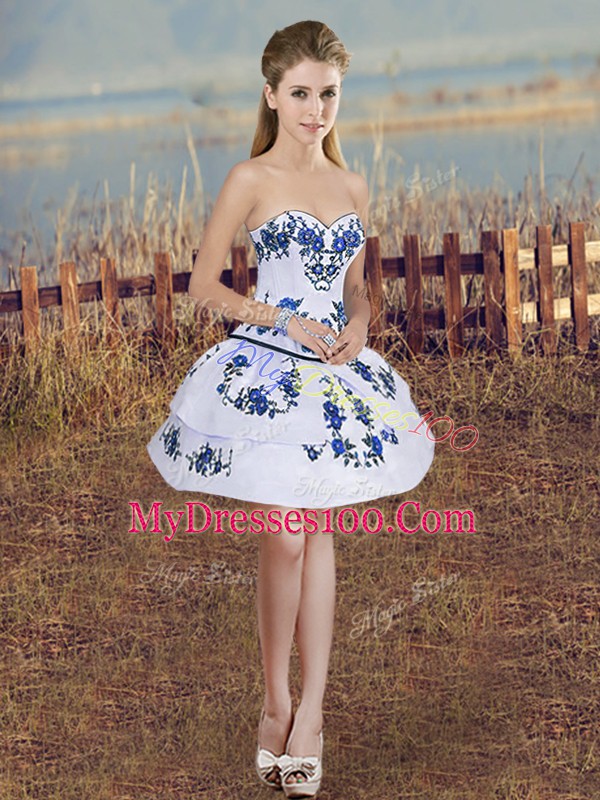 New Style Royal Blue Lace Up Sweetheart Embroidery and Ruffles and Bowknot Vestidos de Quinceanera Tulle Sleeveless