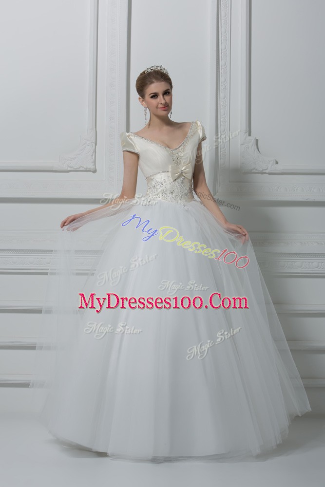 Delicate White Tulle Lace Up Wedding Gown Short Sleeves Floor Length Beading and Appliques and Bowknot