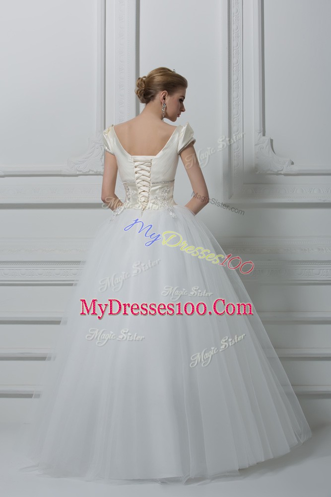 Delicate White Tulle Lace Up Wedding Gown Short Sleeves Floor Length Beading and Appliques and Bowknot