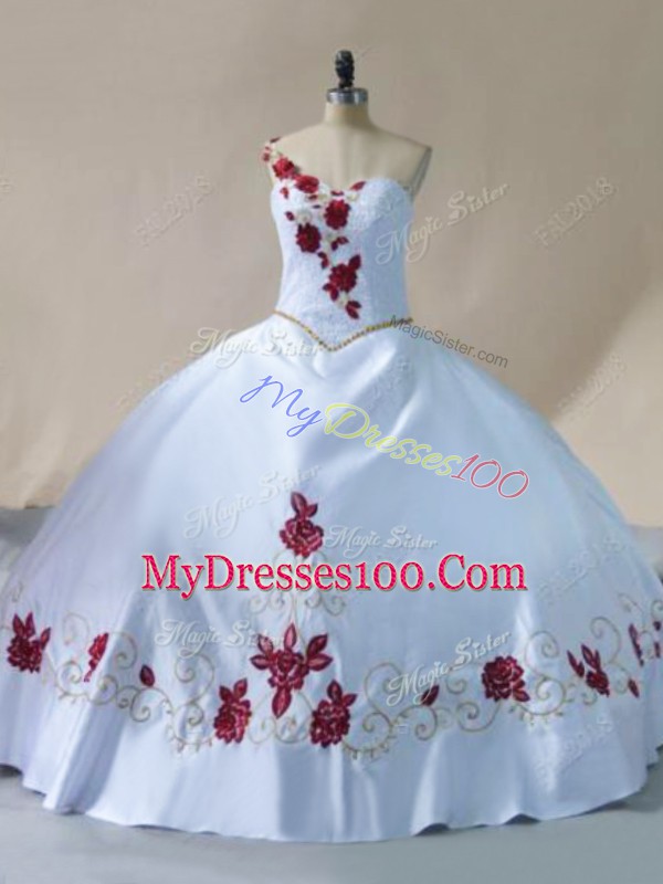 Attractive Sleeveless Embroidery Lace Up Sweet 16 Dress
