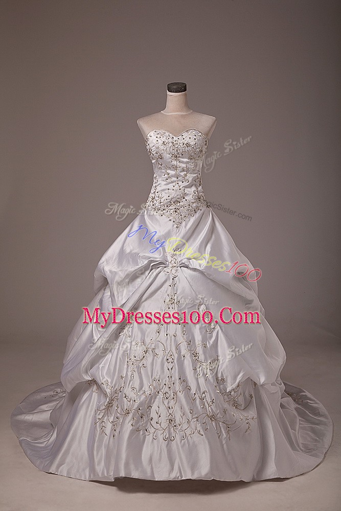 High Quality Sleeveless Taffeta Brush Train Lace Up Wedding Dresses in White with Beading and Embroidery and Pick Ups