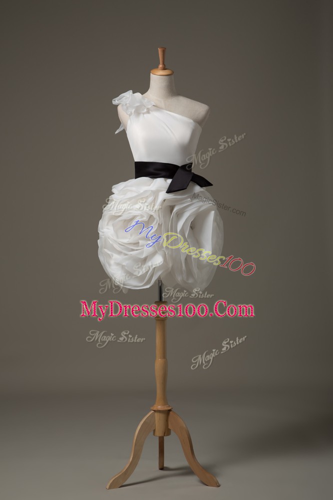 White Side Zipper One Shoulder Belt and Hand Made Flower Wedding Dress Fabric With Rolling Flowers Sleeveless