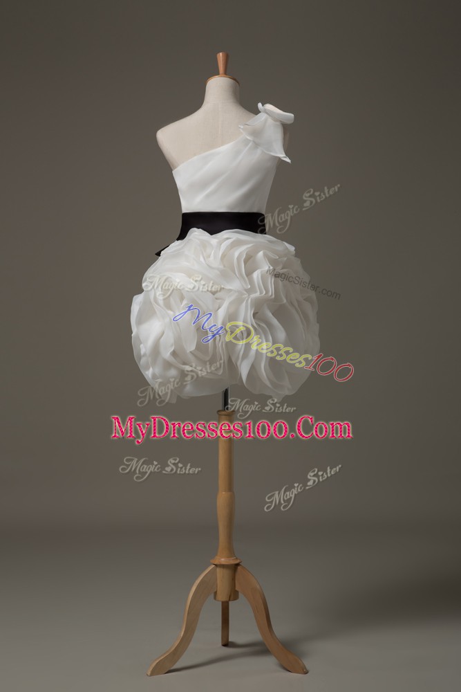 White Side Zipper One Shoulder Belt and Hand Made Flower Wedding Dress Fabric With Rolling Flowers Sleeveless