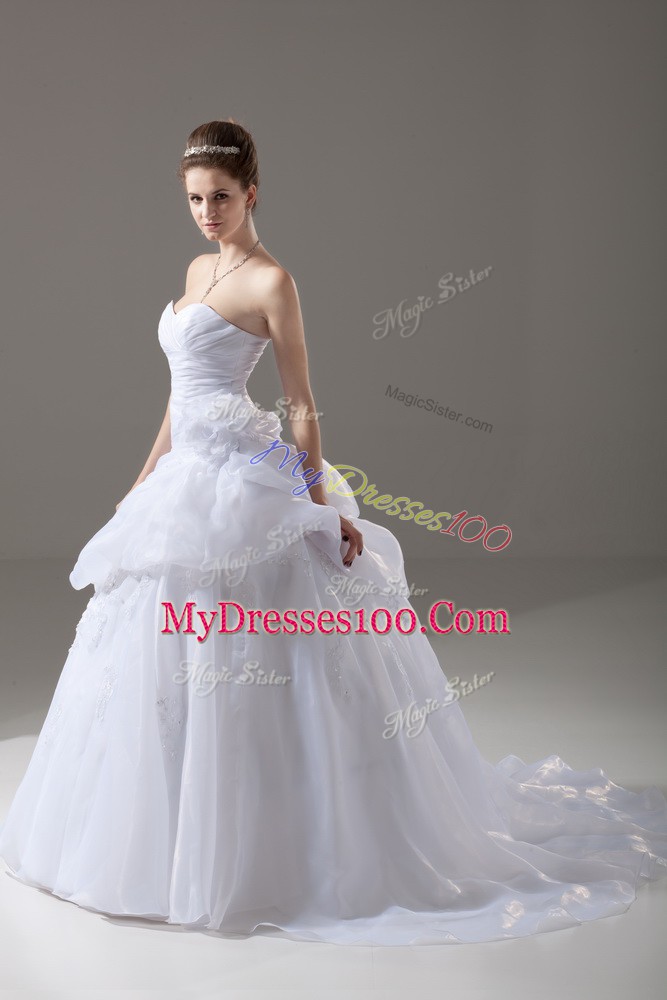 Ideal Sweetheart Sleeveless Wedding Dress Brush Train Appliques and Hand Made Flower White Organza