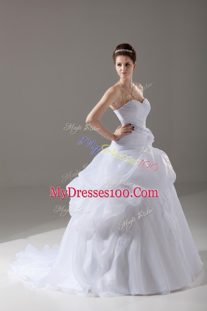 Ideal Sweetheart Sleeveless Wedding Dress Brush Train Appliques and Hand Made Flower White Organza