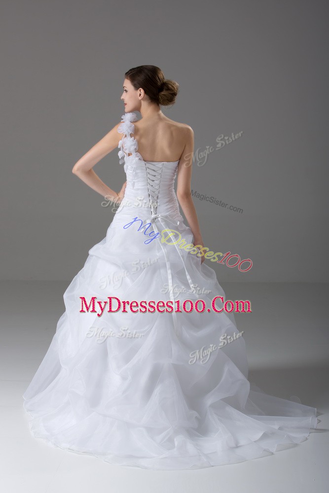 White Sleeveless Organza Brush Train Lace Up Wedding Gown for Wedding Party