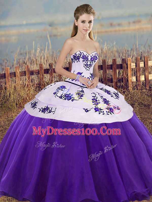 White And Purple Tulle Lace Up Sweetheart Sleeveless Floor Length 15 Quinceanera Dress Embroidery and Bowknot