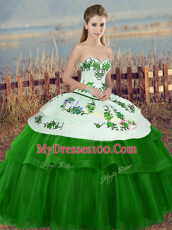 Green Ball Gowns Embroidery and Bowknot Quinceanera Gowns Lace Up Tulle Sleeveless Floor Length