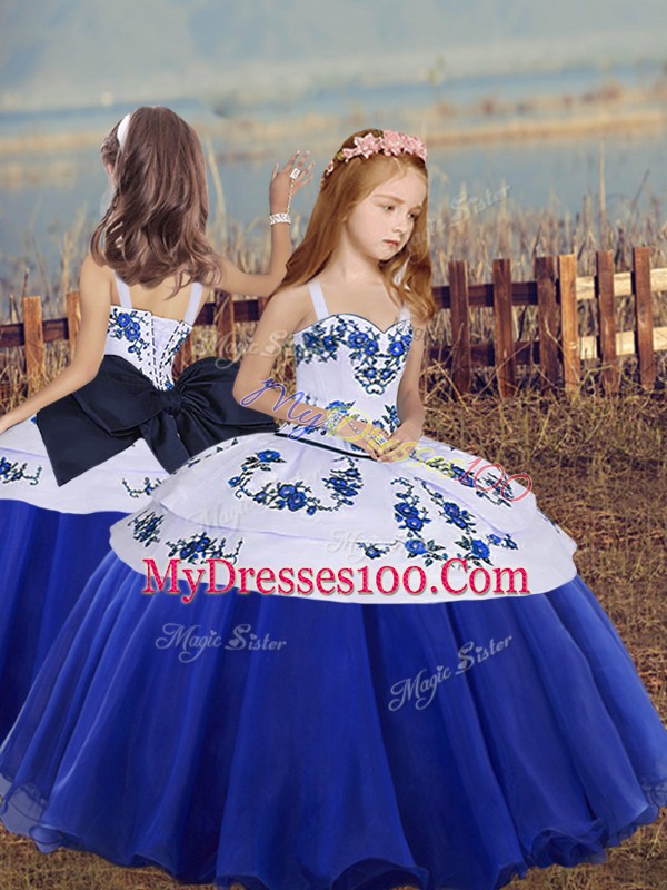 Royal Blue Ball Gowns Embroidery and Bowknot 15 Quinceanera Dress Lace Up Tulle Sleeveless Floor Length