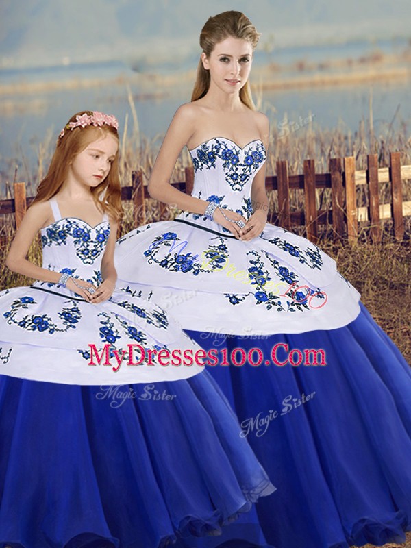Royal Blue Ball Gowns Embroidery and Bowknot 15 Quinceanera Dress Lace Up Tulle Sleeveless Floor Length