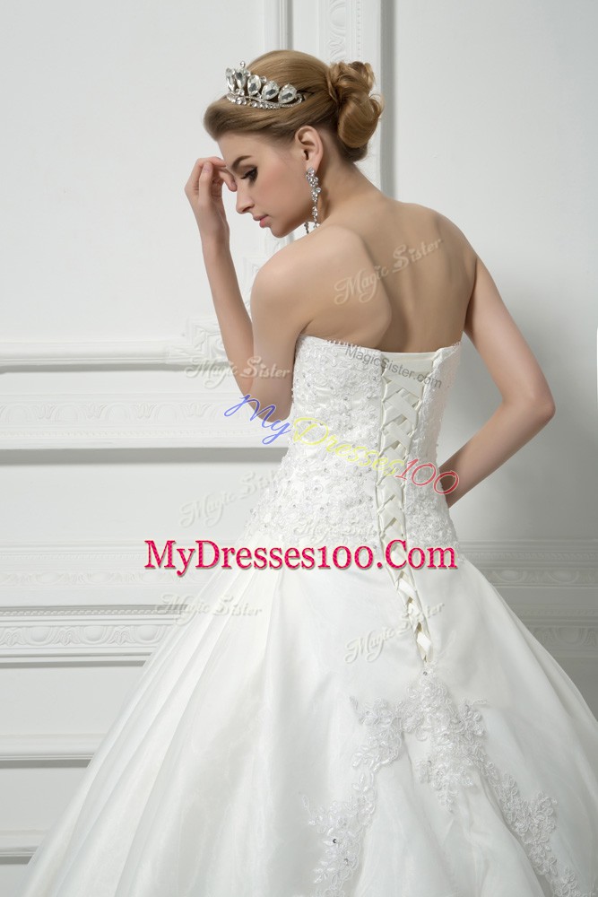 Artistic Court Train Ball Gowns Wedding Gowns White Sweetheart Tulle Sleeveless Lace Up