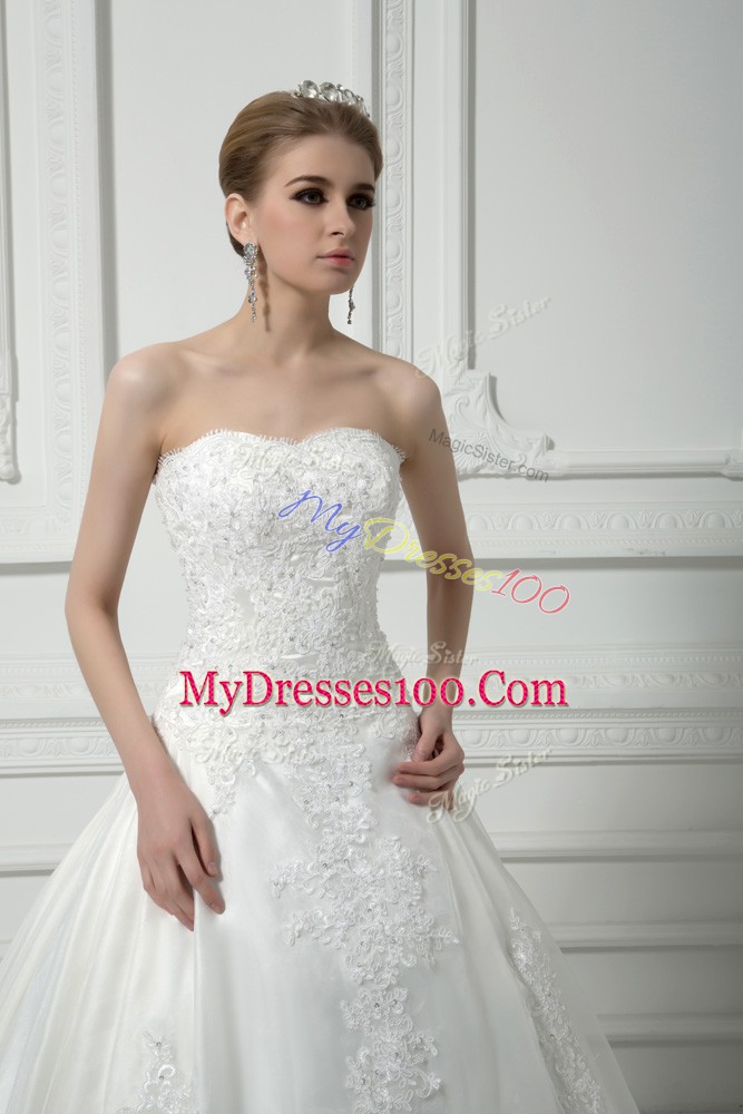 Artistic Court Train Ball Gowns Wedding Gowns White Sweetheart Tulle Sleeveless Lace Up