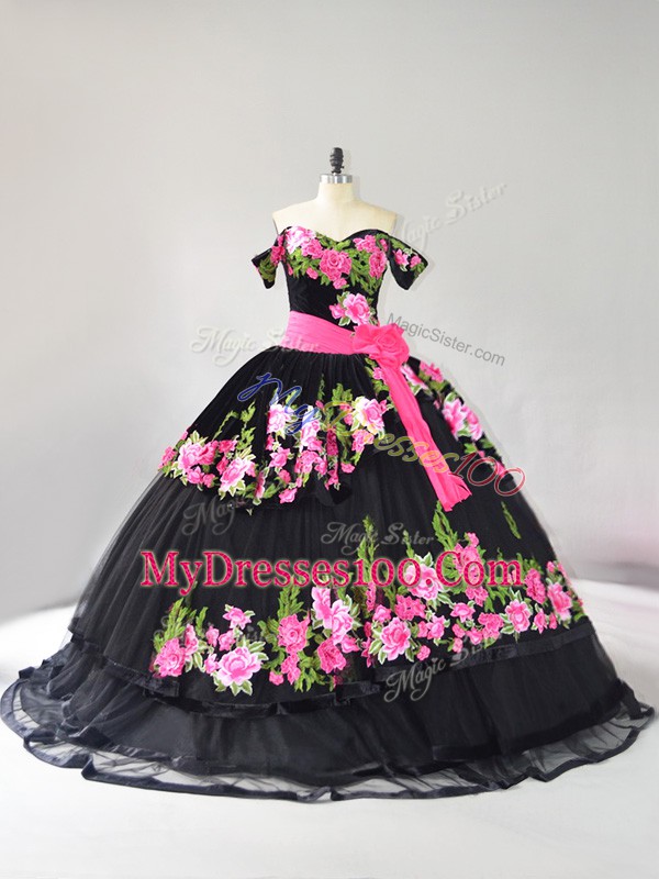 Black Tulle Lace Up Off The Shoulder Sleeveless Quinceanera Dresses Brush Train Embroidery