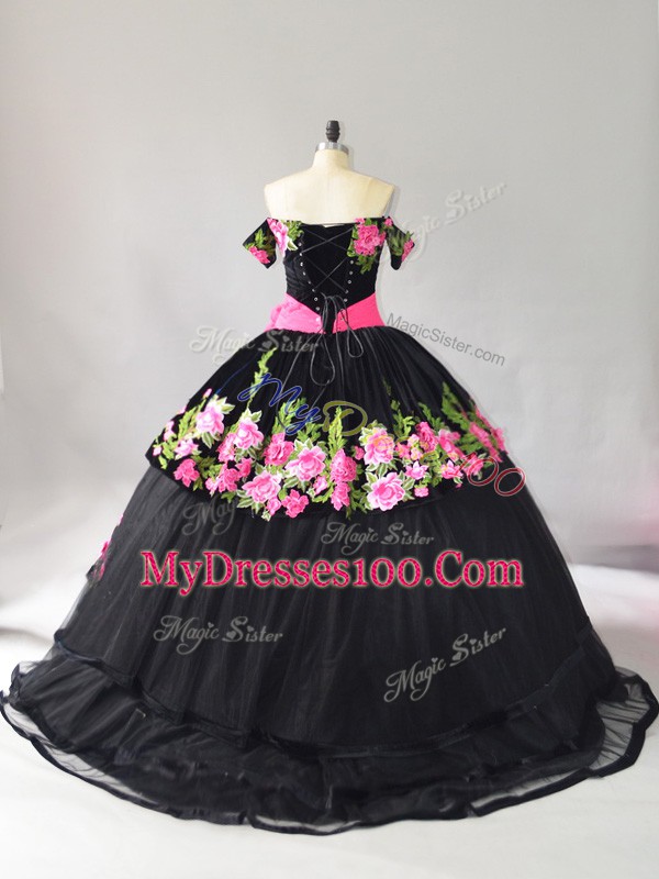 Black Tulle Lace Up Off The Shoulder Sleeveless Quinceanera Dresses Brush Train Embroidery