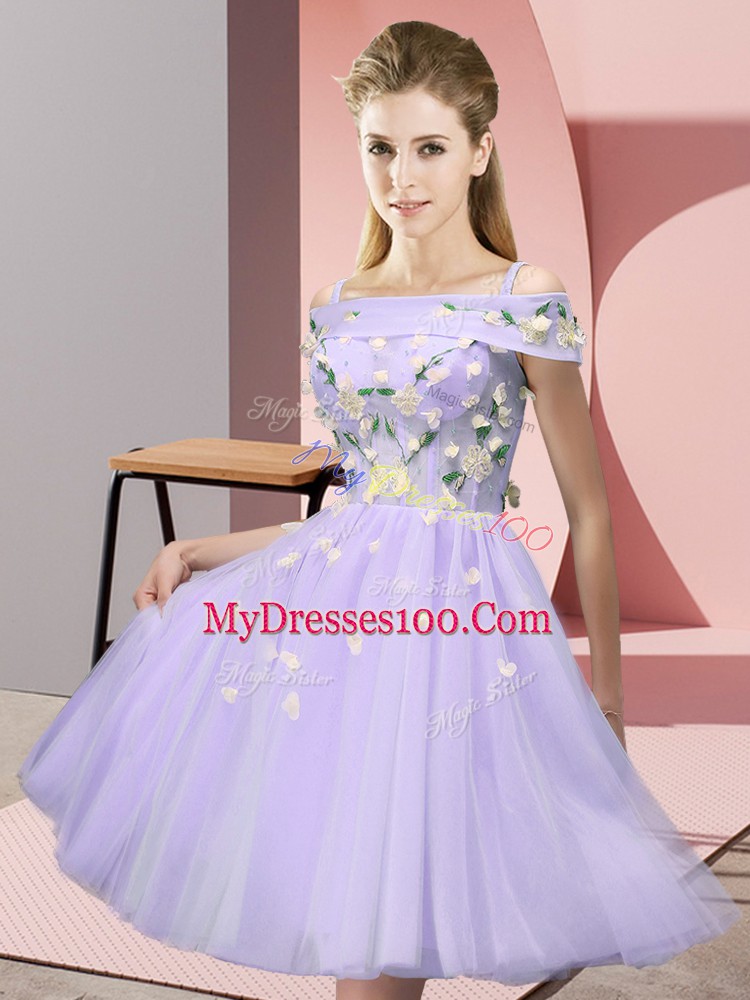 Beautiful Tulle Off The Shoulder Short Sleeves Lace Up Appliques Wedding Party Dress in Lavender