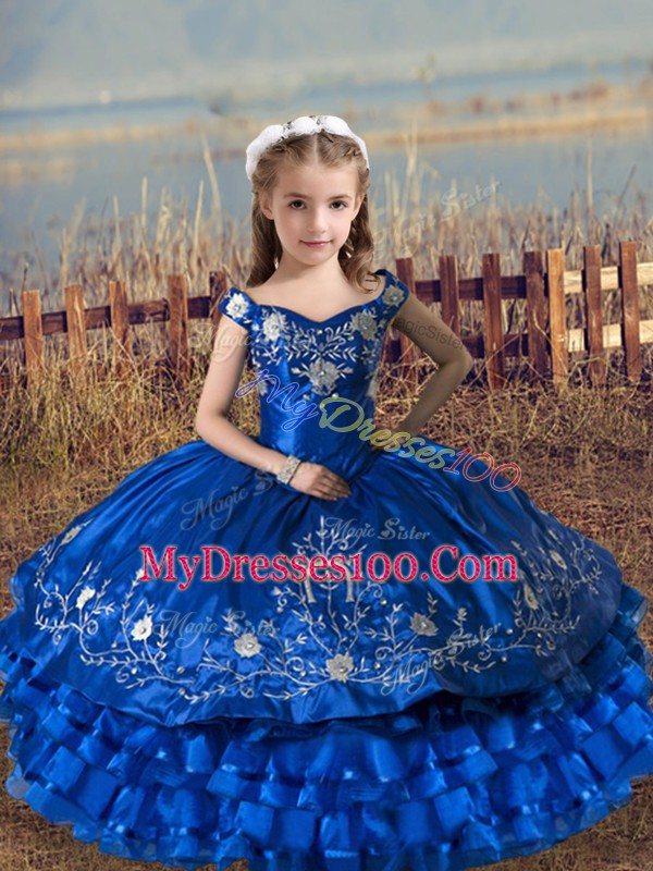Customized Royal Blue Ball Gowns Off The Shoulder Sleeveless Satin and Organza Floor Length Lace Up Beading and Ruffles Quinceanera Gown