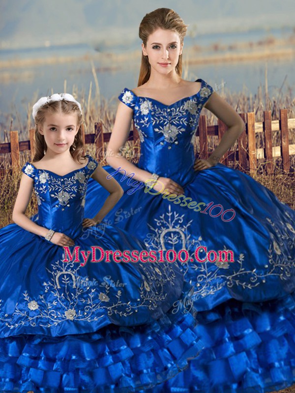Customized Royal Blue Ball Gowns Off The Shoulder Sleeveless Satin and Organza Floor Length Lace Up Beading and Ruffles Quinceanera Gown