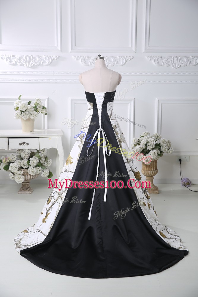 Modest White Sleeveless Pattern Prom Gown