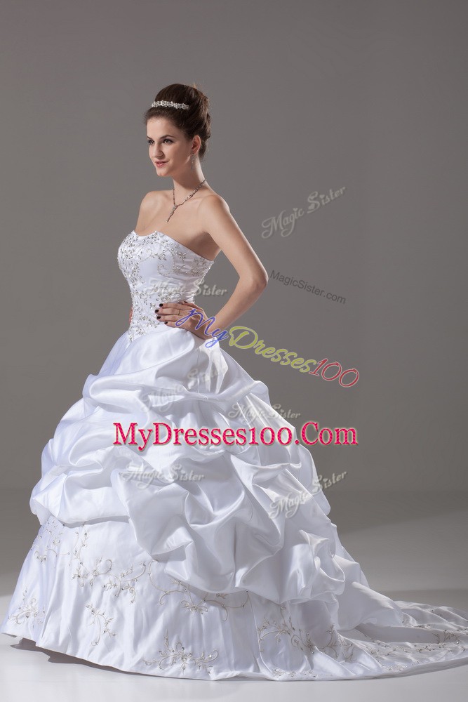 Luxurious White Ball Gowns Taffeta Strapless Sleeveless Beading and Embroidery and Pick Ups Lace Up Wedding Dress Brush Train