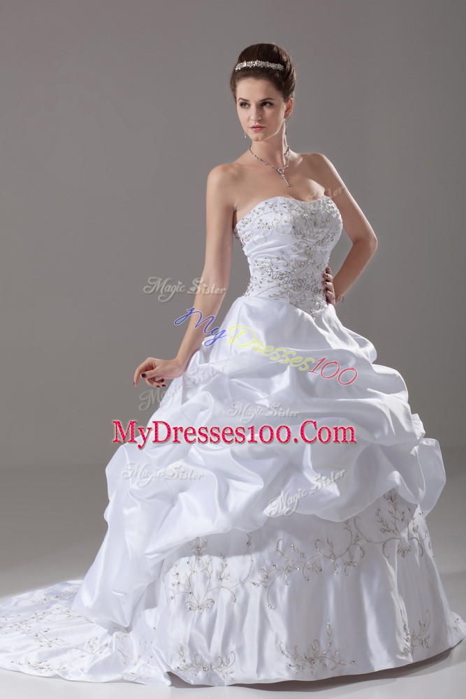 Luxurious White Ball Gowns Taffeta Strapless Sleeveless Beading and Embroidery and Pick Ups Lace Up Wedding Dress Brush Train