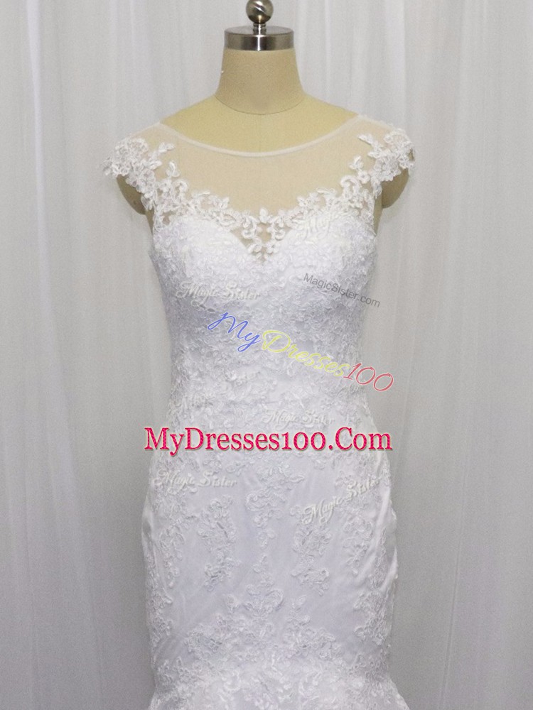 Fantastic White Clasp Handle Bridal Gown Lace Sleeveless Brush Train