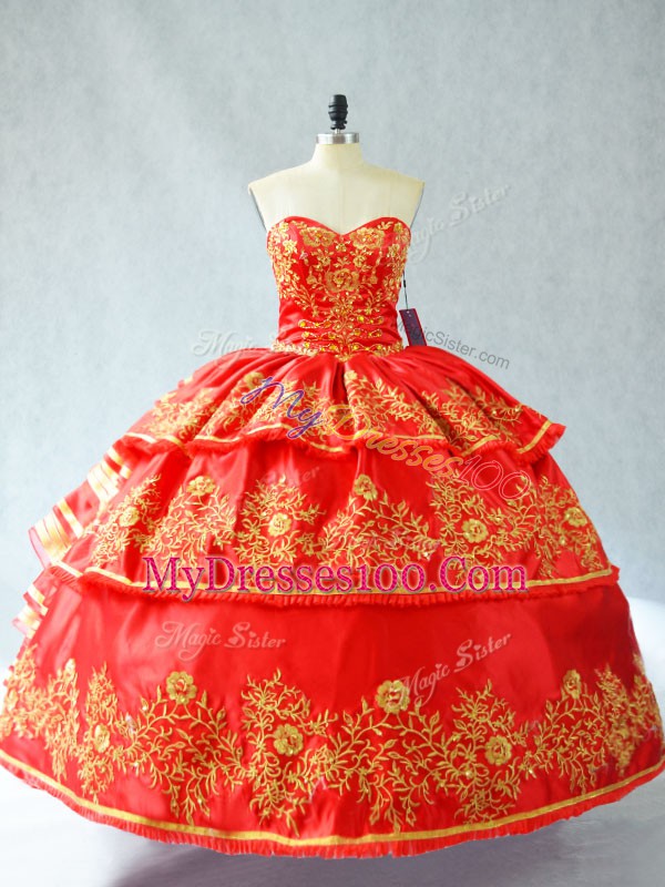 Free and Easy Sleeveless Floor Length Embroidery and Ruffled Layers Lace Up Quinceanera Gown with Red