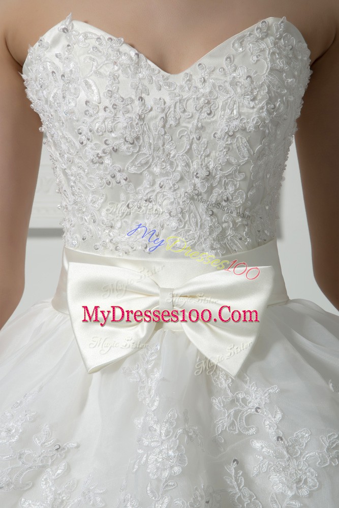 Unique Lace Up Bridal Gown White for Wedding Party with Beading and Lace and Bowknot Brush Train