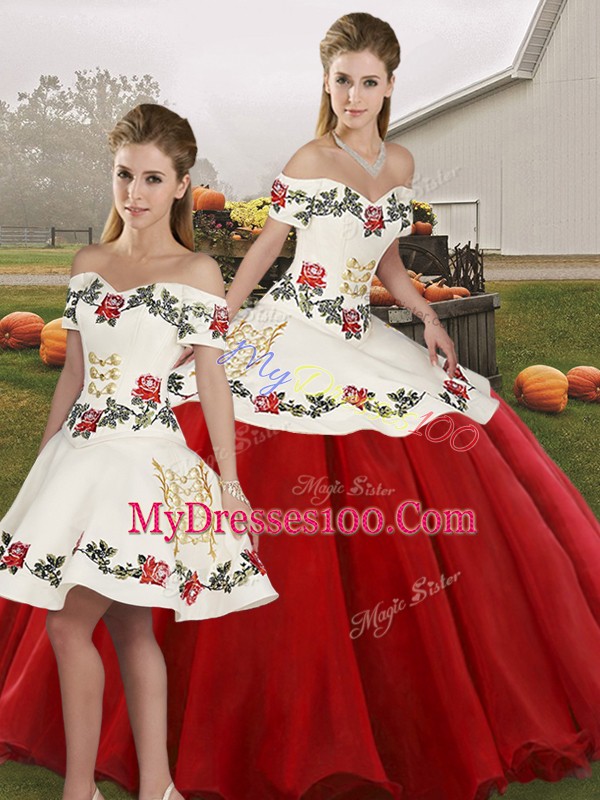 White And Red Three Pieces Off The Shoulder Sleeveless Organza Floor Length Lace Up Embroidery Sweet 16 Dress