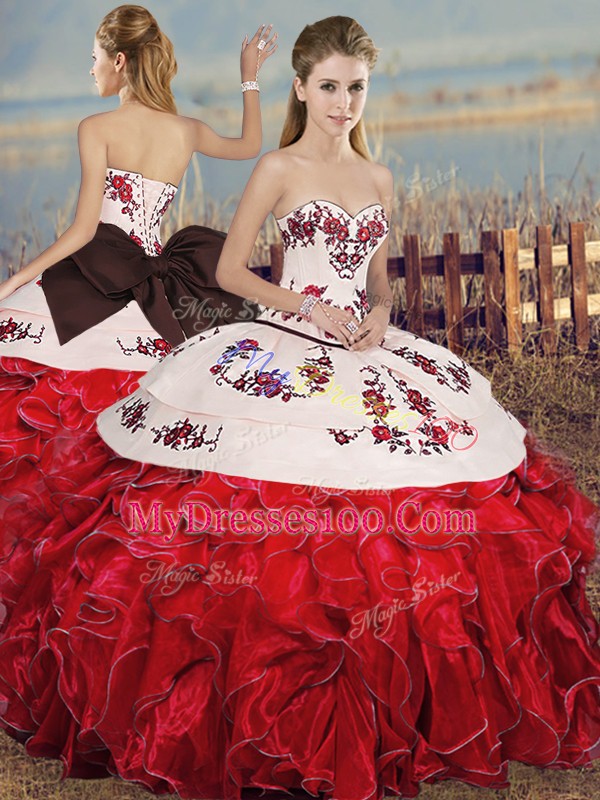 White And Red Sleeveless Embroidery and Ruffles and Bowknot Floor Length Quinceanera Gowns