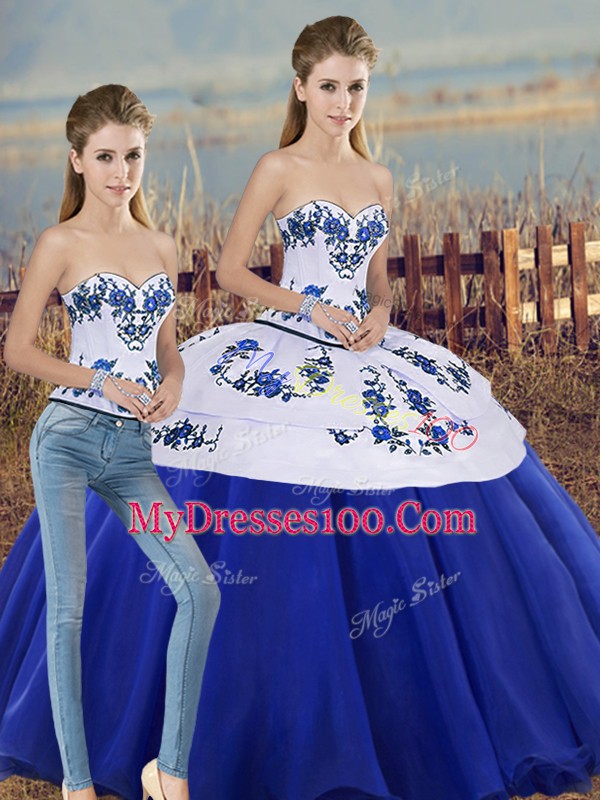 Delicate Sleeveless Embroidery and Bowknot Lace Up 15th Birthday Dress