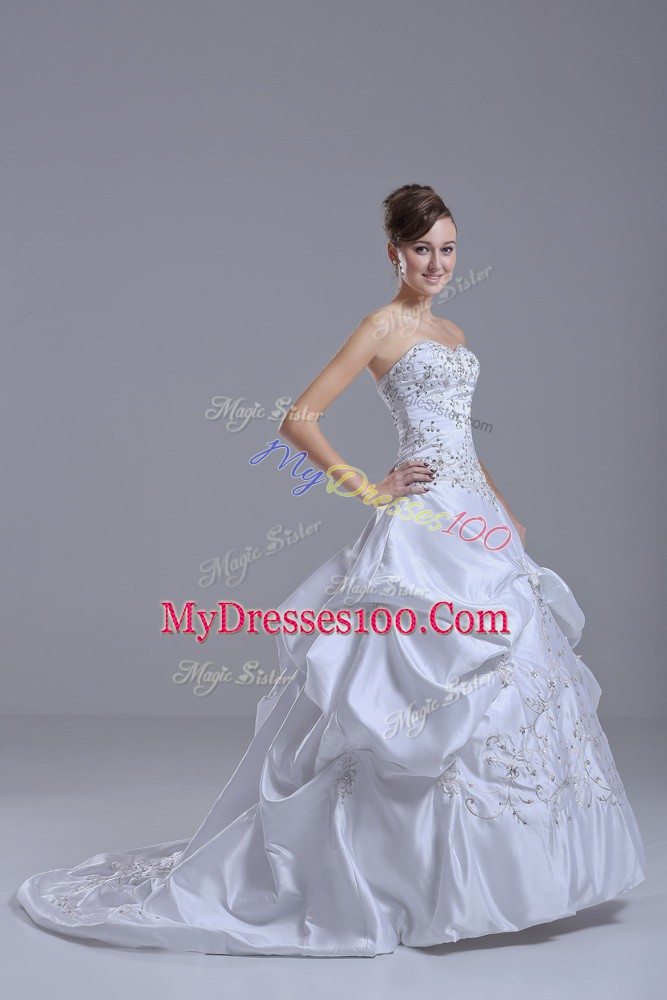 Elegant White Wedding Gown Wedding Party with Beading and Pick Ups Sweetheart Sleeveless Brush Train Lace Up
